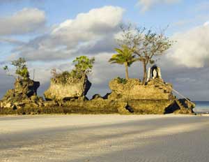 Willy's Rock in Borocay