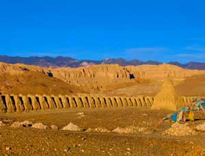 Stupas at Tholing