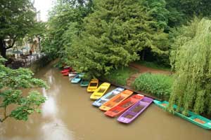 Punt boats on the river near Magdalen Bridge