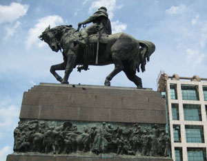 General Artigas proudly riding his horse in the Plaza of Independencia