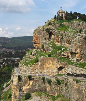 Mountain roads in Constantine