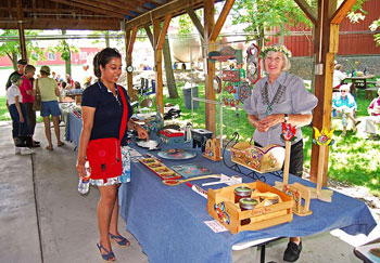 The Scandinavian Festival in Swedish Hill Winery. The woman in charge of the stand explained and showed how most of the items can be easily hung from walls. How convenient is that?