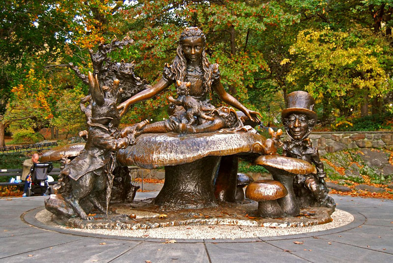 Characters from 'Alice in Wonderland' in Central Park