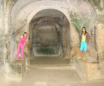 The Cave of the Sibyl. Photo by Barbara Zaragoza.