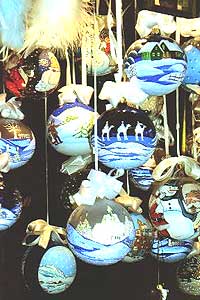 Beautiful glass ornaments are available at all of Vienna’s holiday markets.