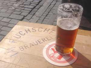 A table at the Fûchshen Brauerei
