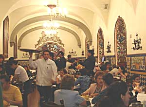 Café culture thrives in the Zocalo, the historic center of Mexico City. Photo by Mariana Perez