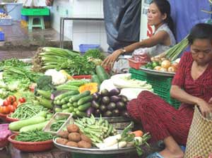 the markets are packed in Vietnam