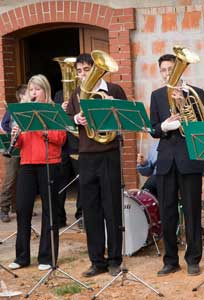 A young orchestra makes the whole feast even more cheerful and up-lifting.