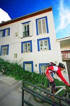 The sloped streets of the Albayzin and neighboring Realejo are popular with mountain bikers.