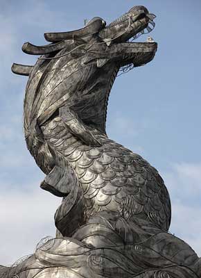 Dragon sculpture at Kaohsiung