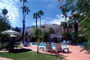 Casitas Laquita, a superb woman's resort in Palm Springs. photos by Victor Weinblatt.