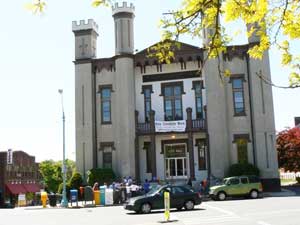 Northampton, Mass: A Top Arts and Dining City 1 City Hall in Northampton - photos by Max Hartshorne