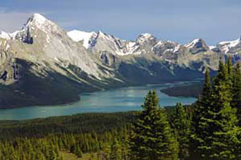 Maligne lake in Jasper National Park, Alberta Canada. Habeeb Salloum photo. Banff