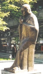 A statue of Mother Theresa in downtown Skopje