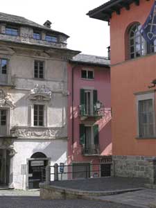 Italy's Lake Maggiore: Fanciful and Fantastic 10 Candy-colored Ascona - photo by Catherine Richards Gollini
