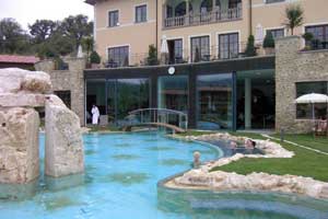 Tuscan Spa Relieves 'Tourist Tension' 1 The pool at Adler Thermae