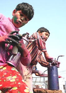 India's Holi Festival: All in the Name of Fun 4 Snipers