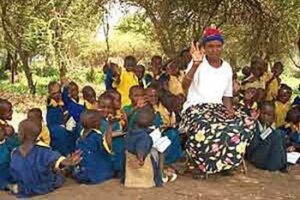 Ecotourism in Kenya: Campi ya Kanzi campi-school