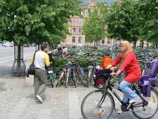 Denmark: Compact, Cozy and Well Designed 4 Bikes and people in Denmark.