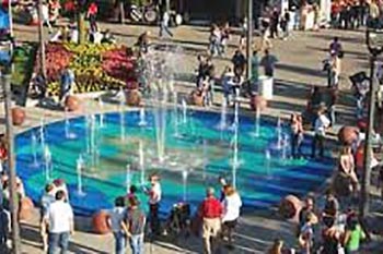 Cooling off in the park in Milwaukee, Wisconsin - photos by Renee Estey