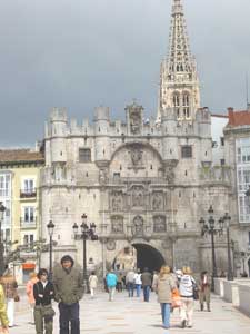 The entrance to Burgos Plaza