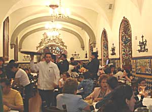 Eating Like a Local in Mexico City: True Sabor 2 Café culture thrives in the Zocalo, the historic center of Mexico City. Photo by Mariana Perez