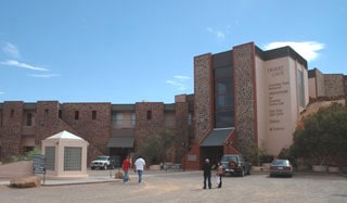 Australia's Coober Pedy: A Gemstone in the Desert 10 The Desert Cave