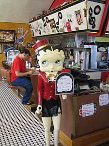 Route 66: The Main Street of America 9 The Williams Diner
