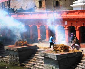 Trekking in Nepal: Change on the Horizon 11 Cremations in Kathmandu