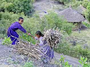 A helping hand - children in Ethiopia
