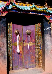 Door to Tholing Monastery 