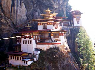 Bhutan: An Unbelievable Visit to The Tiger's Nest 1 Taktshang Goemba, 'The Tiger's Nest' - photos by Anna Etmanska