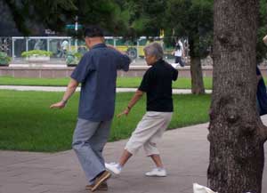 Tái Chi in a Beijing park. photo by Marilyn Pennell.