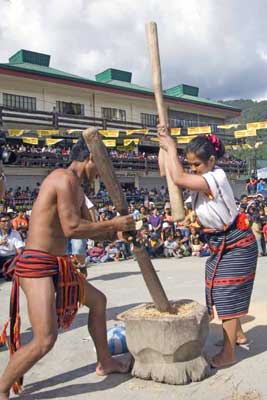 Banaue, Philippines: The Imbayah Festival 11 The rice pounding competition