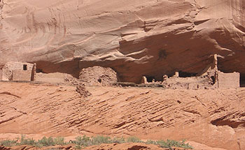 Anasazi ruins in Canyon de Chelly