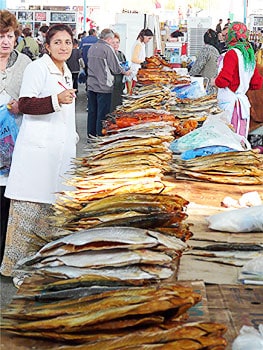 Turkmenistan: Tinhorn Tyranny 8 Turkmenbasy Fish Market