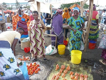 The bright and colorful culture of the Tanzanians is reflected in their markets.