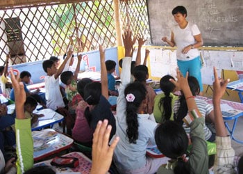 Victoria Cho leads a lesson in English at the Chres Village School and Orphanage in Siem Reap, Cambodia. Photos by Victoria Cho