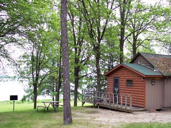 A cabin at Bailey's Resort with a view of Kabekona Bay on Leech Lake