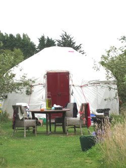 A Yurt Holiday on the Isle of Wight: Cheap and Cheerful 1 A yurt for rent on the Isle of Wight. photos by Meredith Bower.