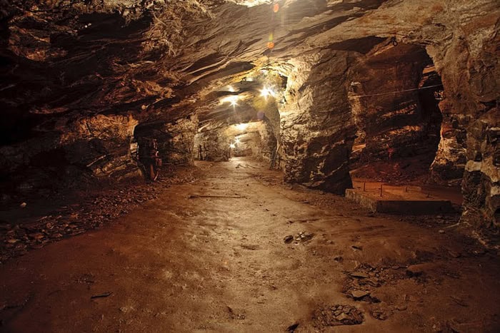 Minas Gerais, the Heart of Brazil 8 Mine in Minas Gerais, Brazil. photo by Paul Shoul.
