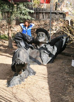 Scenic Santa Fe: An Enchanted City Any Time of Year 1 Soaking up some Santa Fe Rays. Photos by Jane Cassie