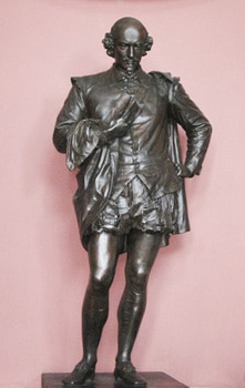 Montgomery, Alabama: The South's Capital City 8 The Shakespeare statue at the Alabama Shakespeare Festival is a copy of the one in Central Park.