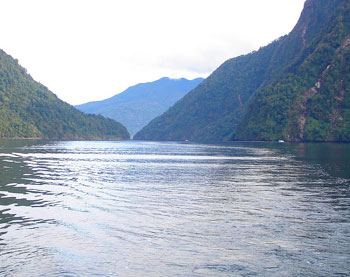 Checking into Hotels Up and Down the Chilean Beanpole 4 Same as a fjord, but in Chile it's a fiordo.