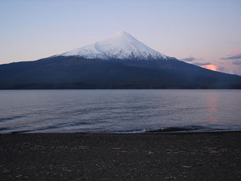 Circling volcanoes aboard a 16-seater in The Lake Region