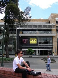 The elegant El Retiro shopping center.