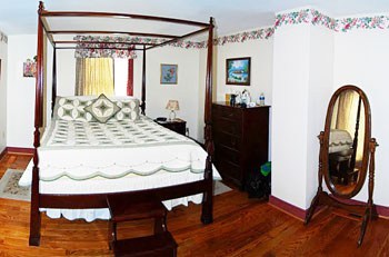 We were lucky to have the Alethea Suite at Alden House B&B - with its country furnishings, a spacious sitting room and best of all, a private outside entrance.