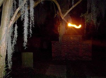 Savannah Ghost Stories 2 Savannah Ghosts: Savannah's Colonial cemetery is one of the stops on the haunted house tour of the city.