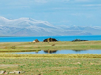 A nomad’s tent on the shores of Namtso Lake